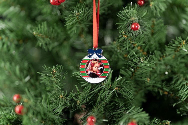 Metal Xmas Pattern Ornaments